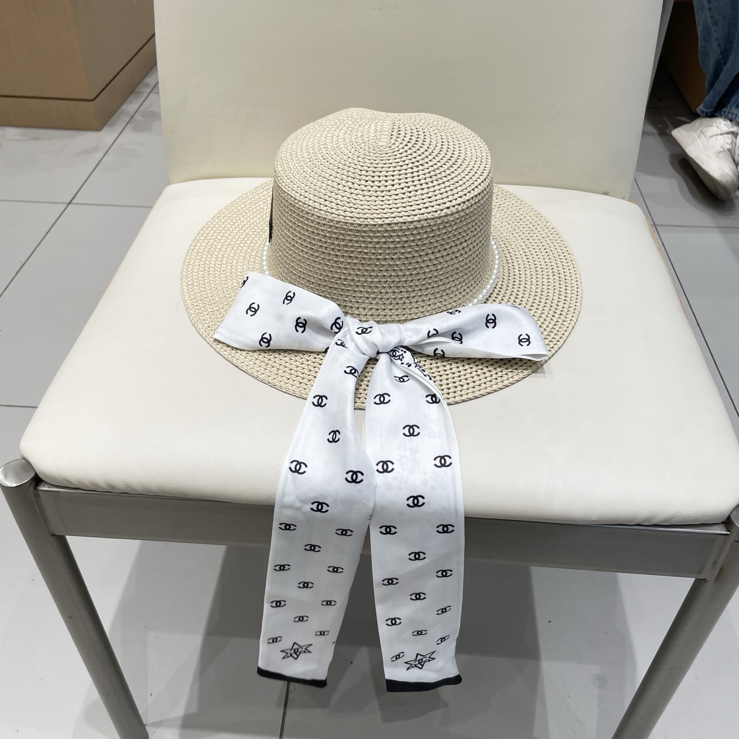 【CHANEL香奈儿】2026新款小香风珍珠丝带度假风盆帽草帽，出街旅行单品