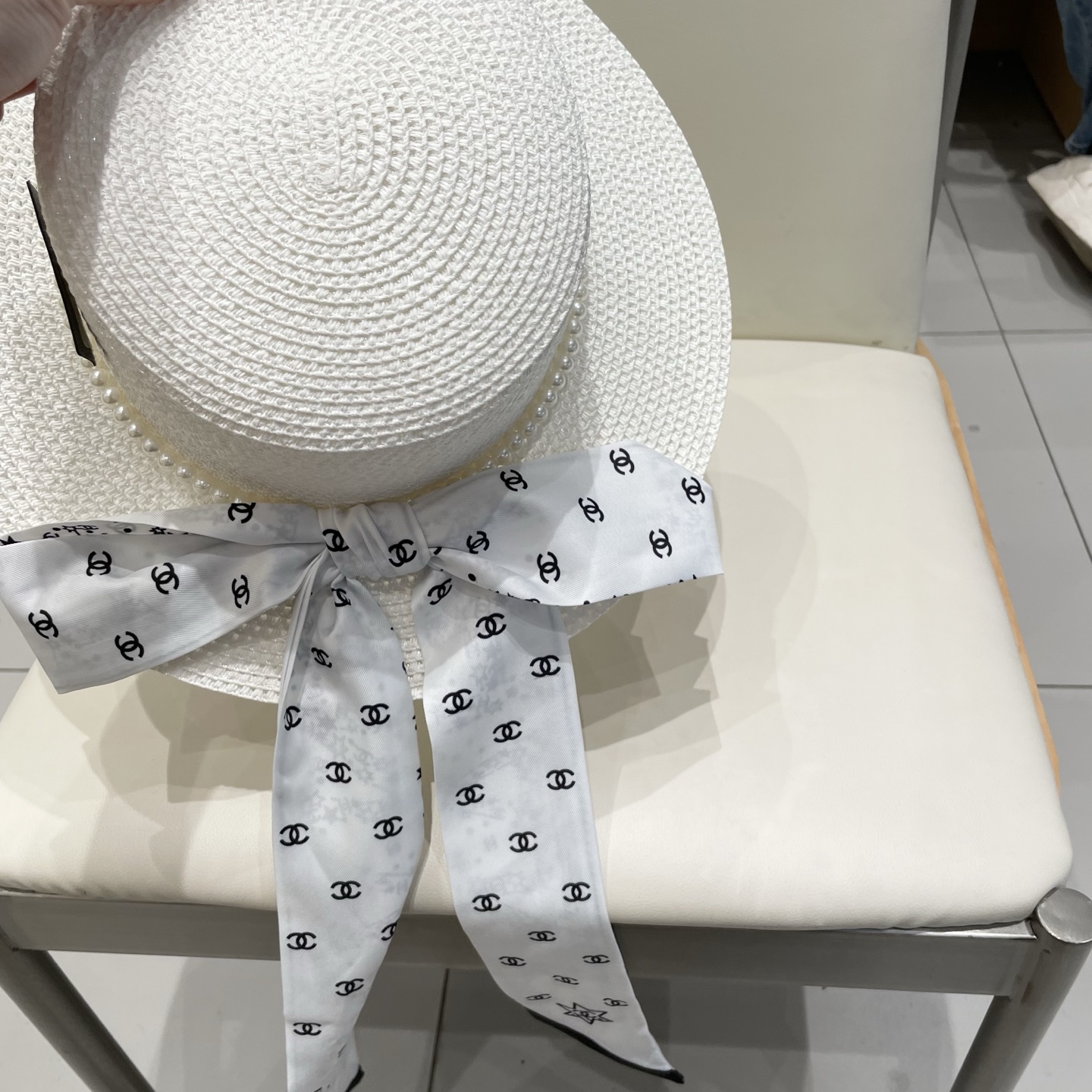 【CHANEL香奈儿】2026新款小香风珍珠丝带度假风盆帽草帽，出街旅行单品