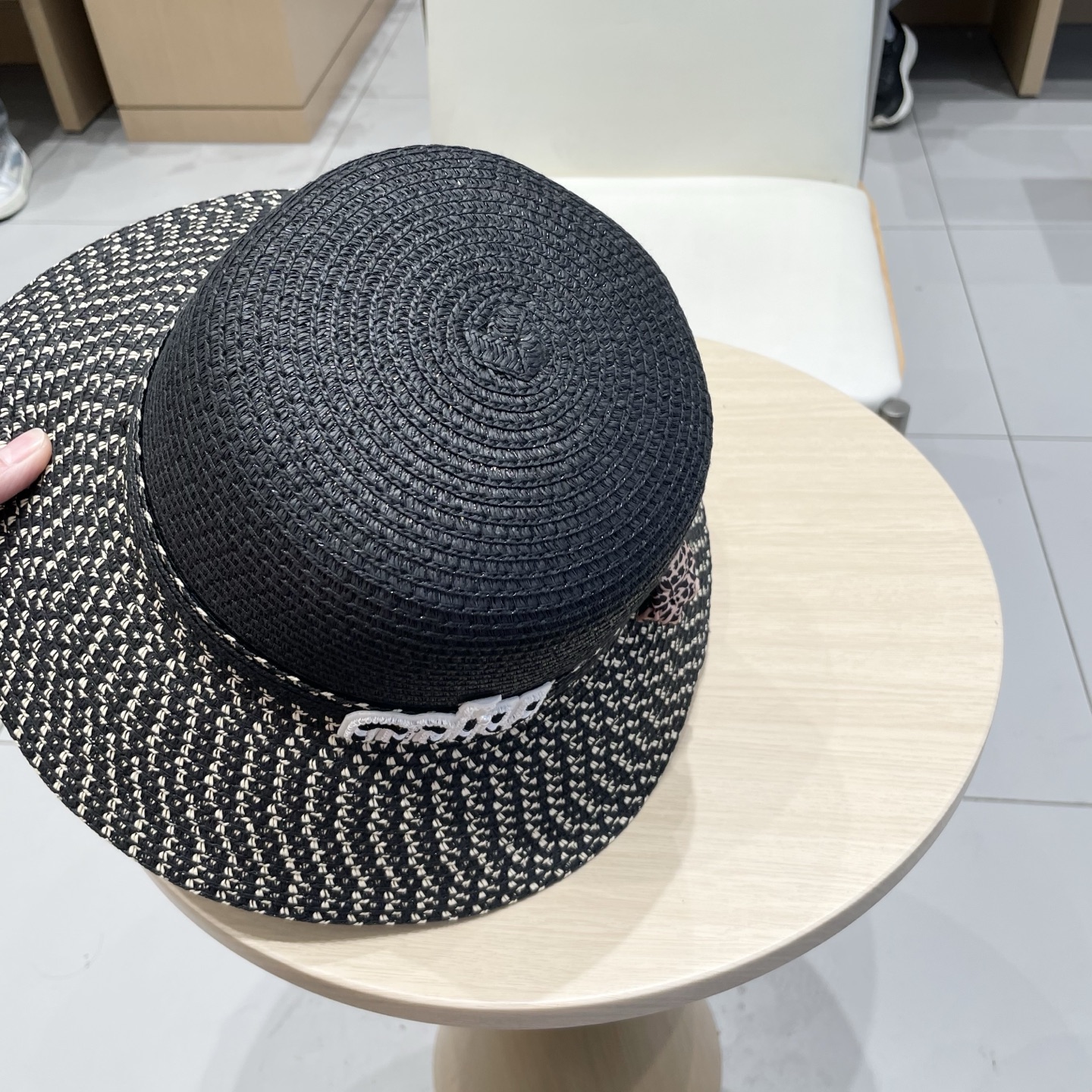 缪缪miumiu 2025新款草帽，高级定制，名媛风，夏季防晒防紫外线，出行必备，百搭好看