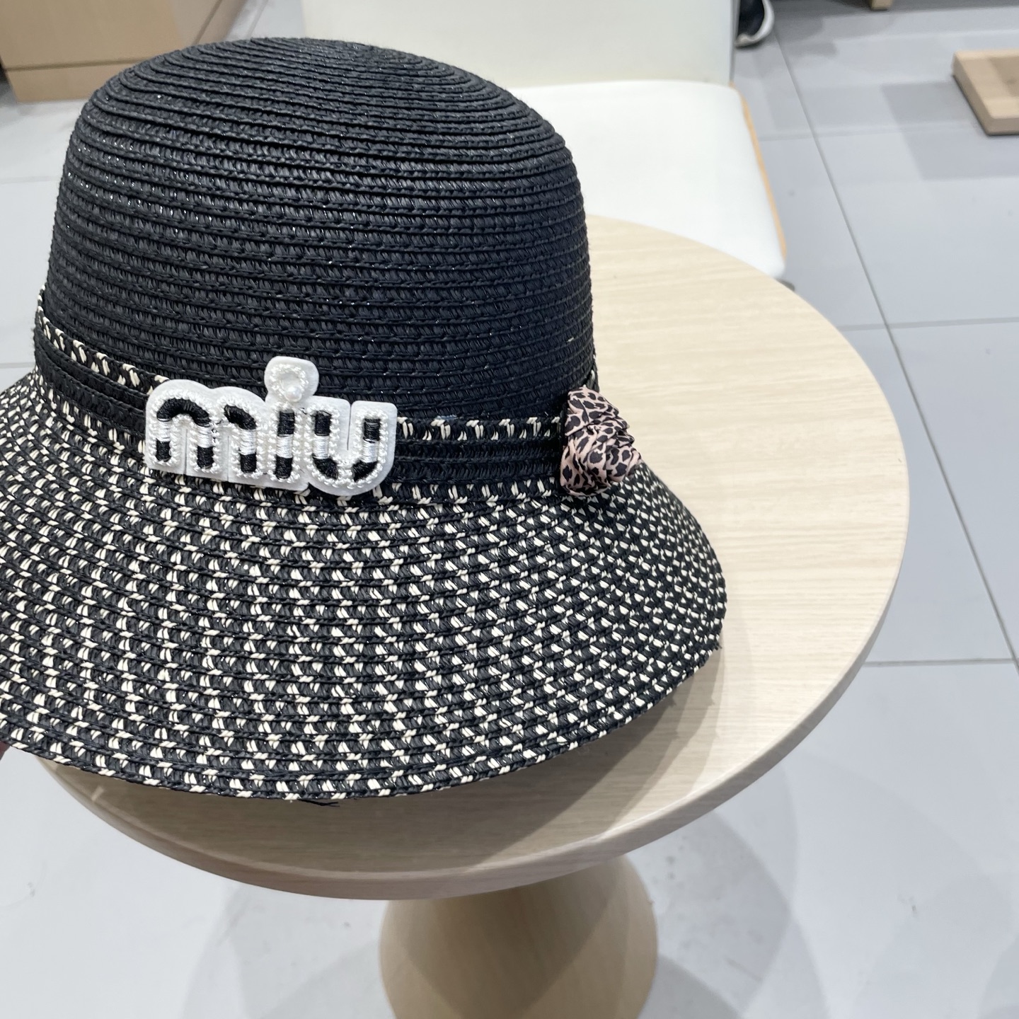 缪缪miumiu 2025新款草帽，高级定制，名媛风，夏季防晒防紫外线，出行必备，百搭好看