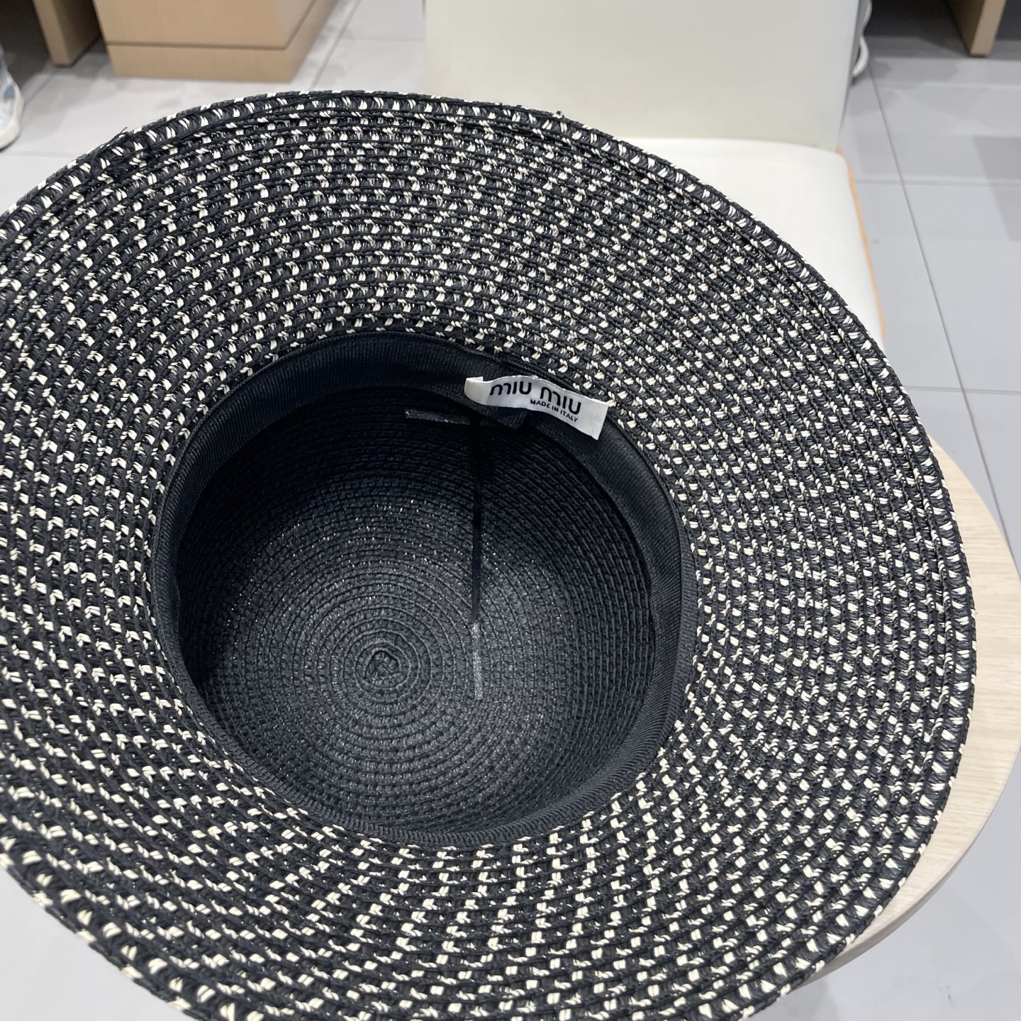 缪缪miumiu 2025新款草帽，高级定制，名媛风，夏季防晒防紫外线，出行必备，百搭好看