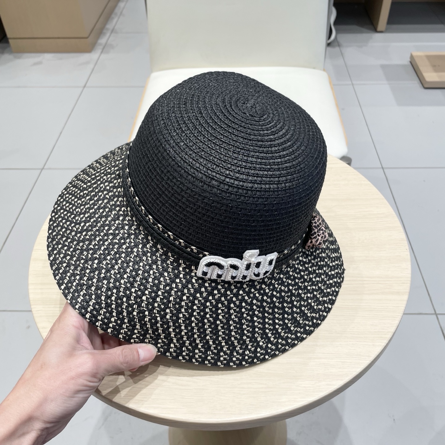 缪缪miumiu 2025新款草帽，高级定制，名媛风，夏季防晒防紫外线，出行必备，百搭好看