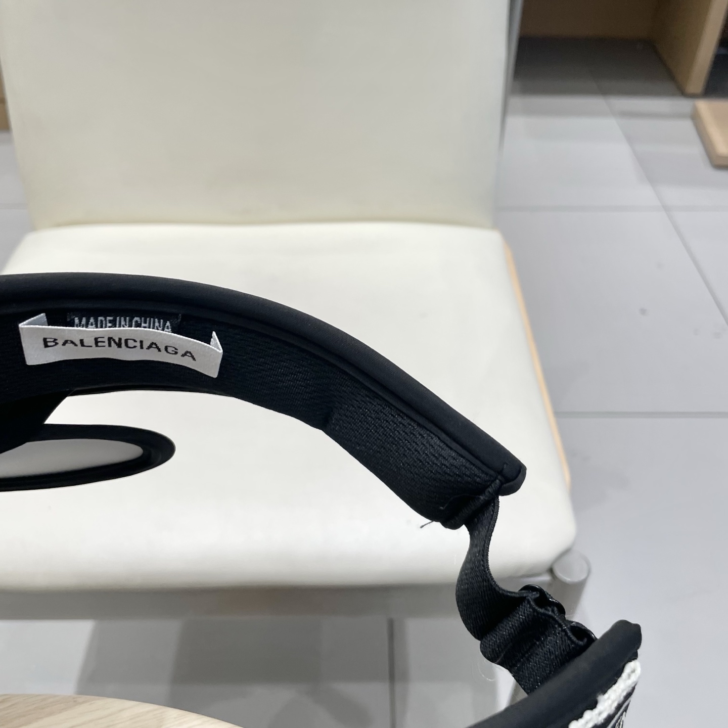 最新巴黎世家BALENCIAGA，空顶遮阳帽，最好品质的，休闲大方，大家自己对比哦