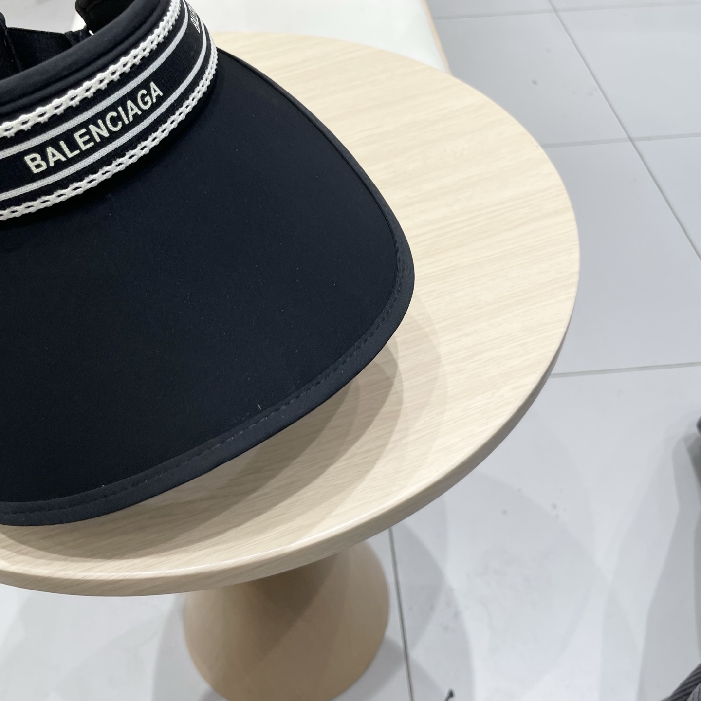 最新巴黎世家BALENCIAGA，空顶遮阳帽，最好品质的，休闲大方，大家自己对比哦