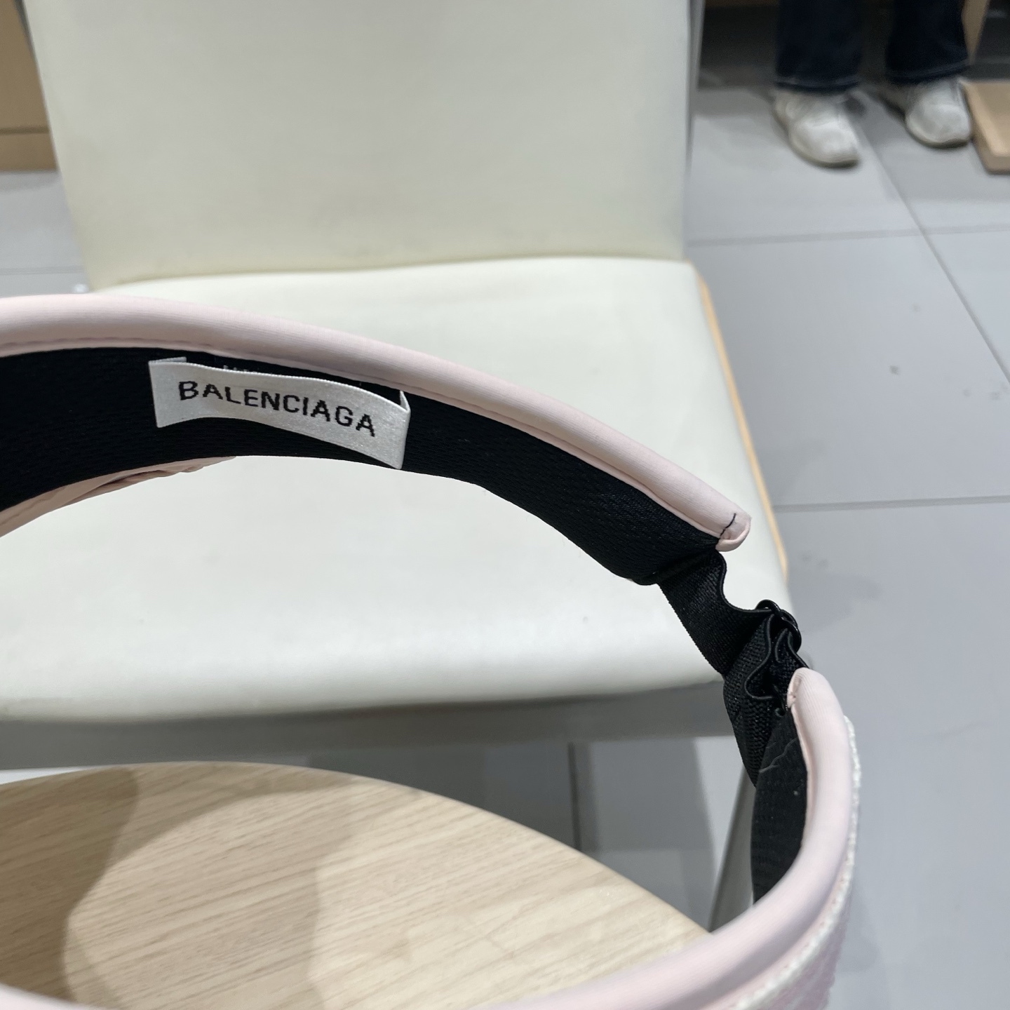 最新巴黎世家BALENCIAGA，空顶遮阳帽，最好品质的，休闲大方，大家自己对比哦