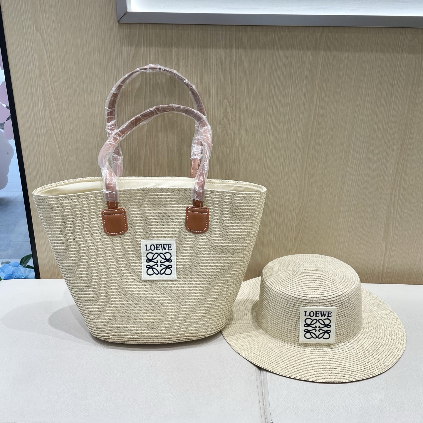 NO:226623,LOEWE Loewe Tote Straw Hat Bag ABA Set Women's Summer 2025 New Fashionable Straw Wear Bags versatile Large Capacity Woven Cookies Bag Size 40X Top Width 23X Top Width 30cm Hat Straw Hat Fisherman's Hats Baseball Hats, Loewe, Loewe, espadrilles, espadrilles, hats19860909LOEWE罗意威托特草帽包包aba套装女夏2025新款潮森系草编包百搭大容量编织包菜篮子包住包包尺寸上宽40X 下宽23X 30cm帽子草帽渔夫帽棒球帽,帽子,loewe,loewe,espadrilles,espadrilles,hats,hat