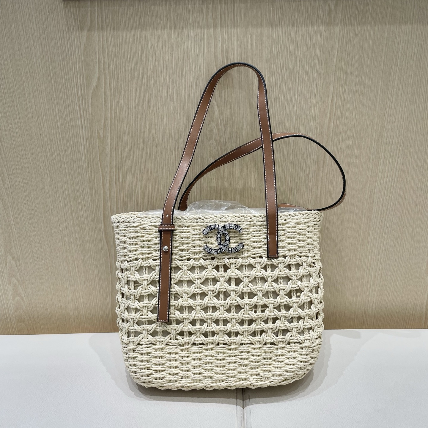 NO:226591,.Chanel2025 new summer versatile casual knitted straw woven bag for women beach vacation trend seaside large capacity tote bag hat straw hat fisherman hat baseball hat, hat, chanel, espadrilles, espadrilles, totes, hats19860909.Chanel2025新款夏季百搭休闲编织草编包女沙滩度假潮流海边大容量托特包帽子草帽渔夫帽棒球帽,帽子,chanel,espadrilles,espadrilles,totes,hats,hat