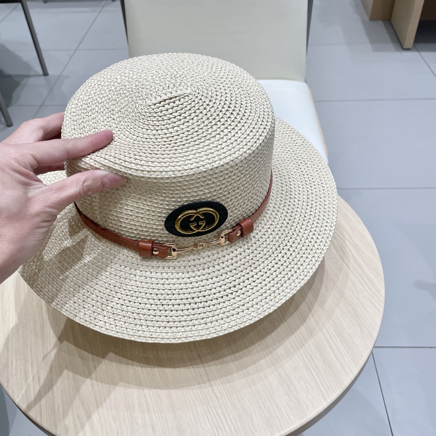  Gucci古奇2025原单皮带扣草帽，名媛平顶草帽制作，可折叠，携带方便，头围57cm
