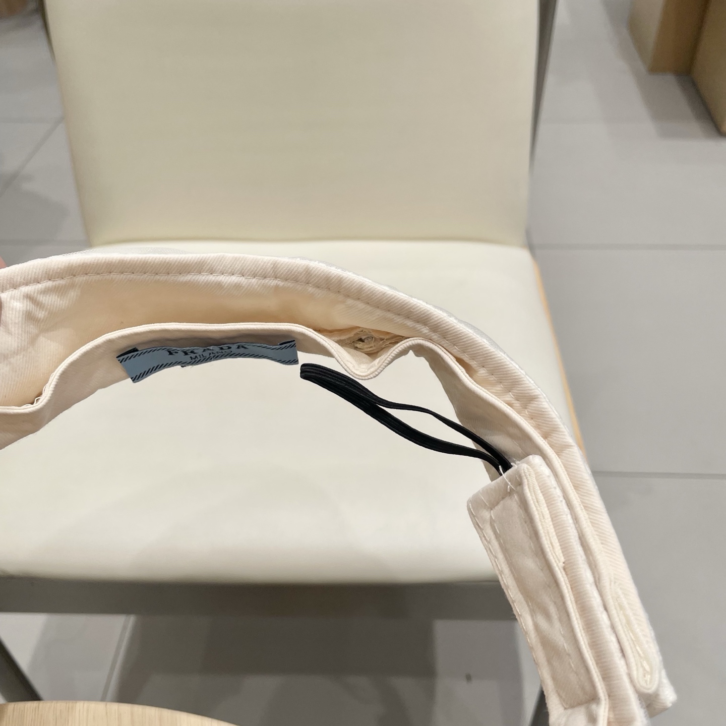  Prada普拉达2025新春夏韩版网纱格子遮阳帽子女出游百搭显脸小折叠防晒空顶帽