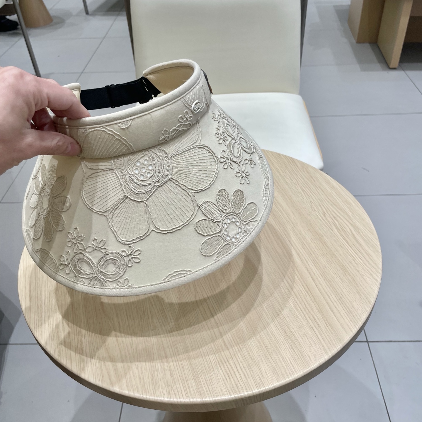 蒙口MONCLER新款花朵刺绣空顶帽女春夏出游遮阳防晒帽显脸小百搭休闲太阳