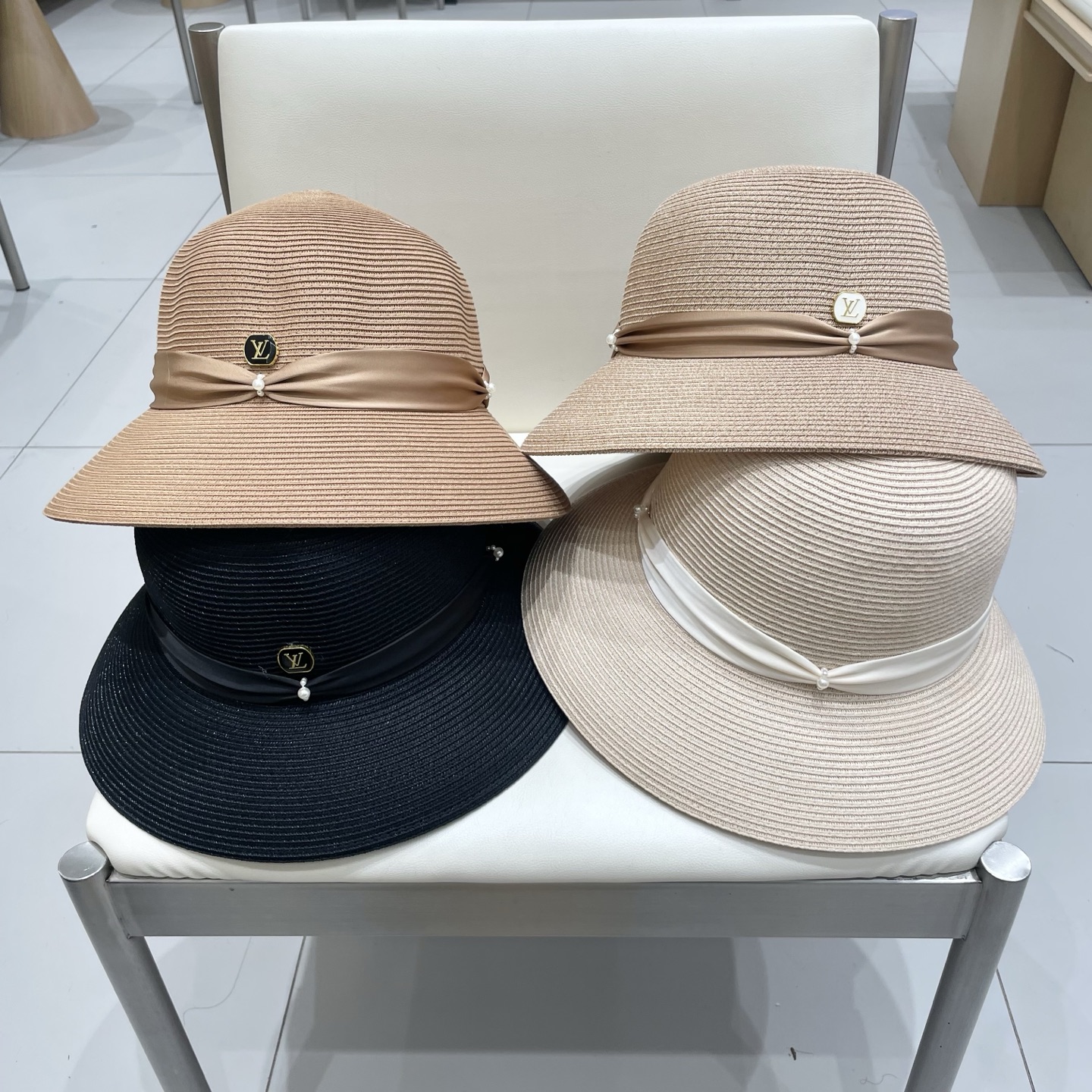  🧢路易威登棒球帽 LouisVuitton渔夫帽夏季女士时尚千金风宽檐细编遮阳帽缎面珍珠轻量圆顶