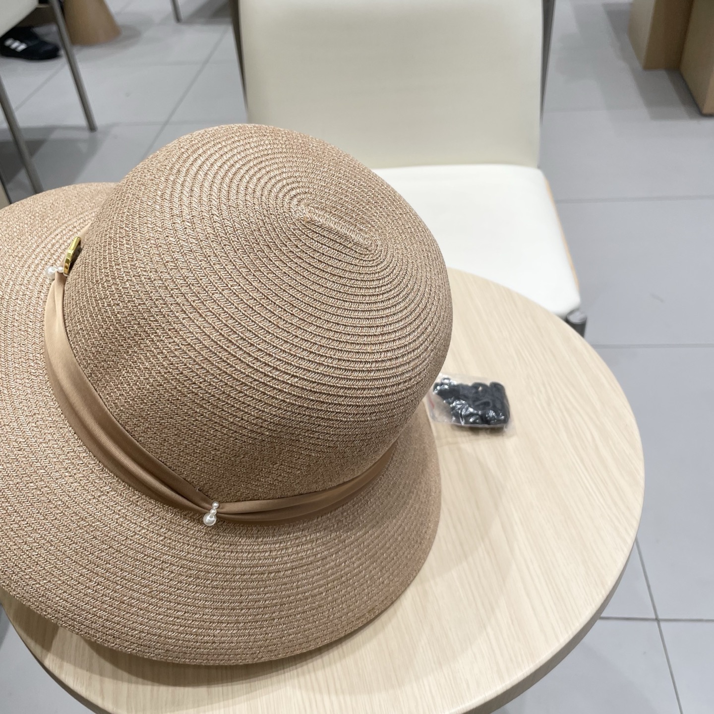  🧢路易威登棒球帽 LouisVuitton渔夫帽夏季女士时尚千金风宽檐细编遮阳帽缎面珍珠轻量圆顶