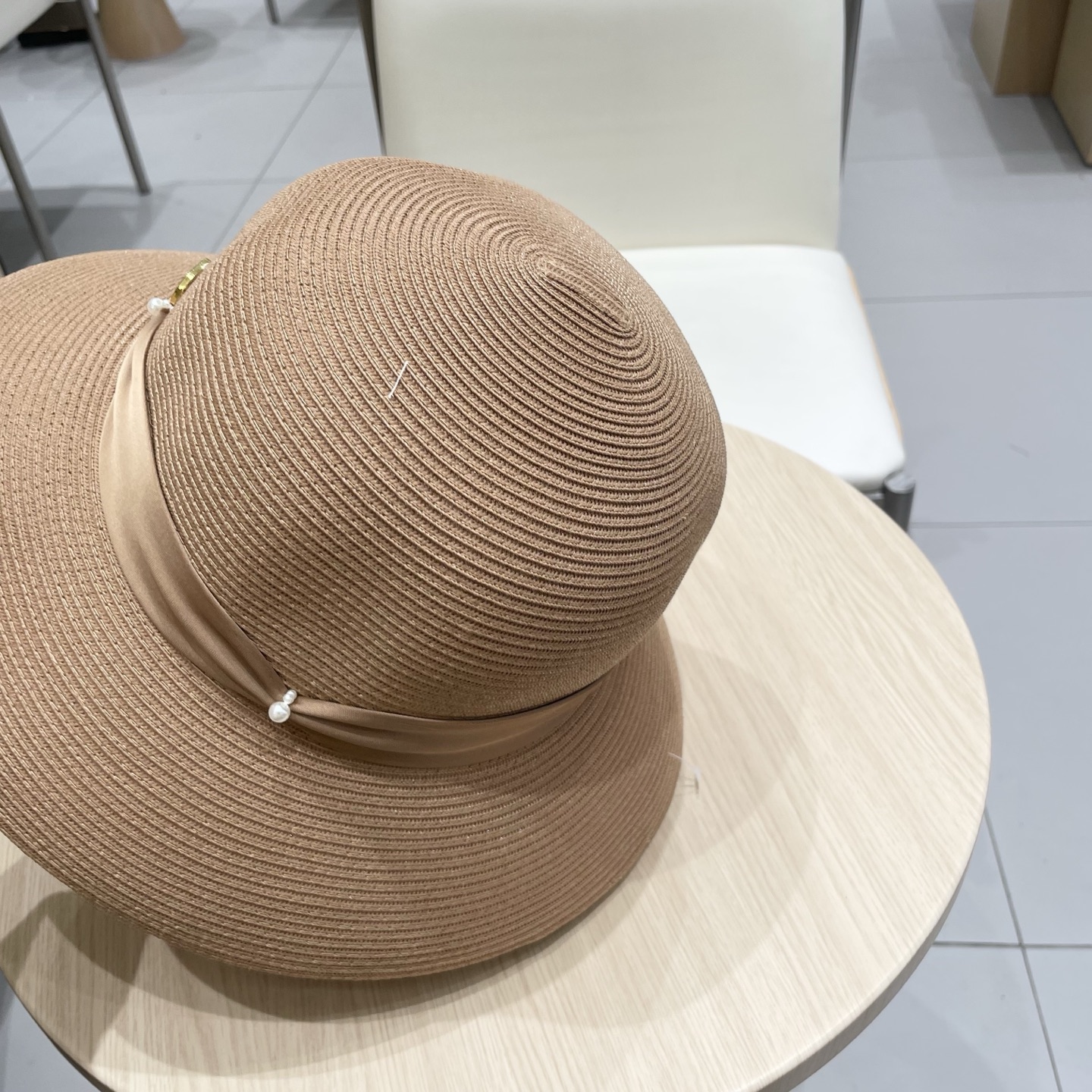  🧢路易威登棒球帽 LouisVuitton渔夫帽夏季女士时尚千金风宽檐细编遮阳帽缎面珍珠轻量圆顶