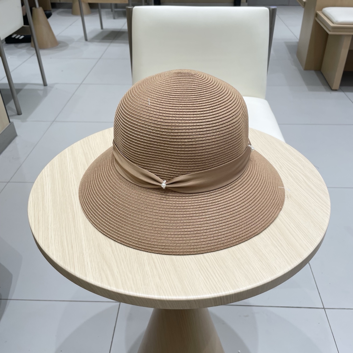  🧢路易威登棒球帽 LouisVuitton渔夫帽夏季女士时尚千金风宽檐细编遮阳帽缎面珍珠轻量圆顶