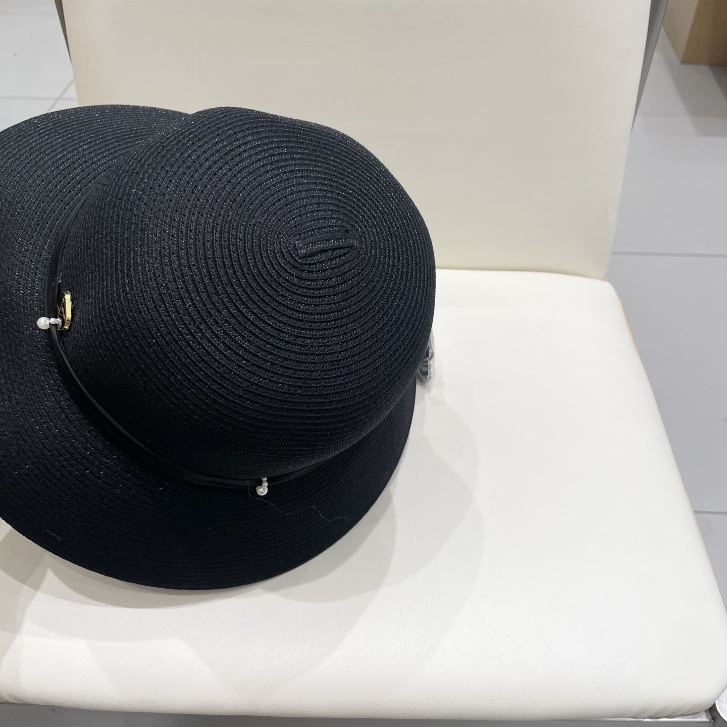  🧢路易威登棒球帽 LouisVuitton渔夫帽夏季女士时尚千金风宽檐细编遮阳帽缎面珍珠轻量圆顶