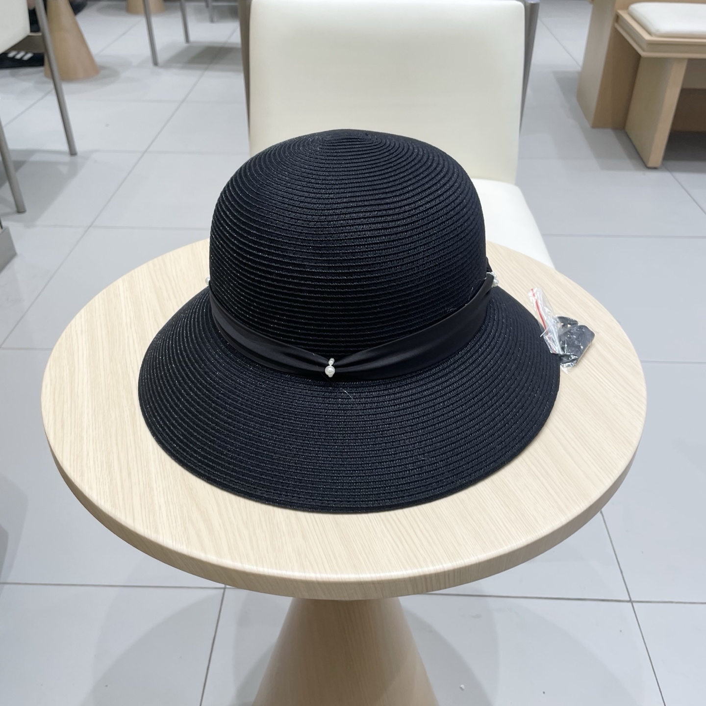  🧢路易威登棒球帽 LouisVuitton渔夫帽夏季女士时尚千金风宽檐细编遮阳帽缎面珍珠轻量圆顶