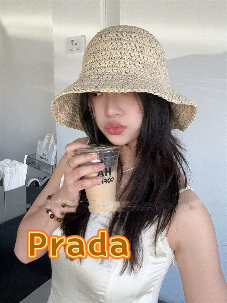  Prada普拉达2025夏休闲大檐草帽女百搭遮阳度假粗草编织手工沙滩帽防晒太阳帽
