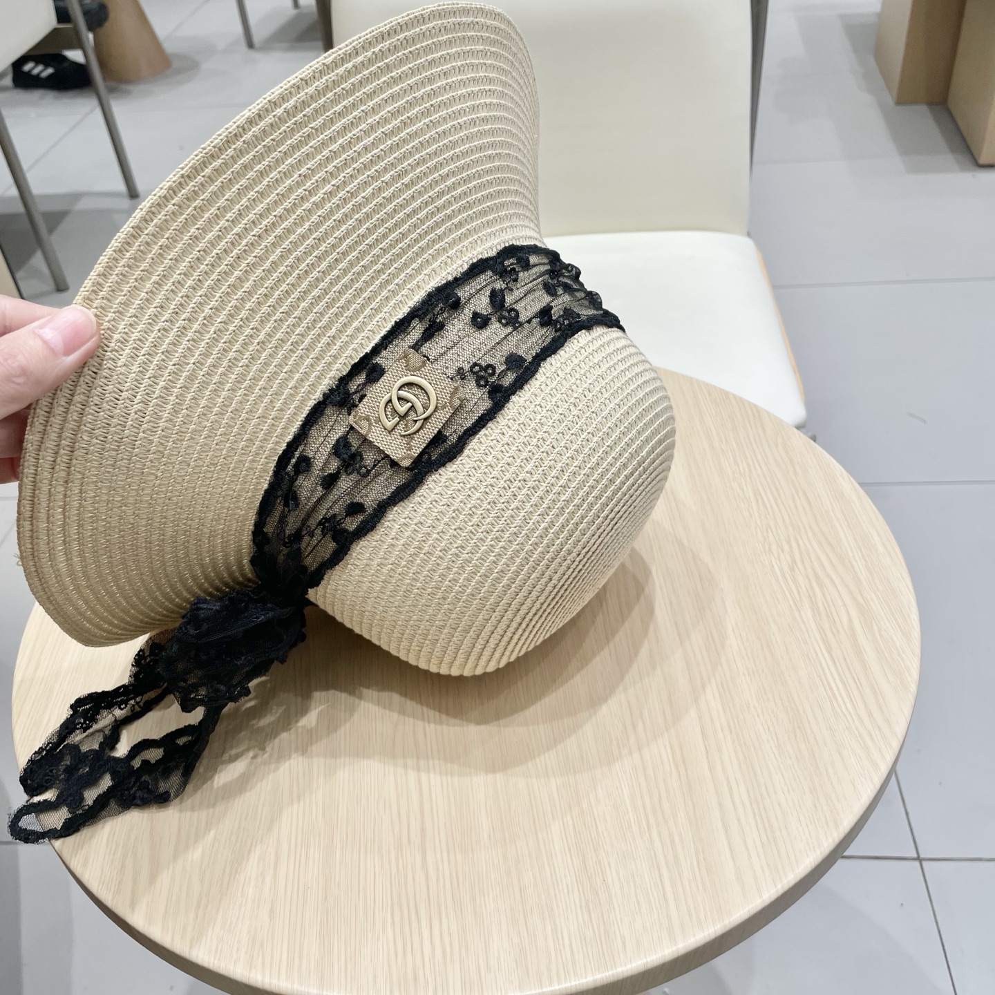 Gucci古奇2025新款赫本风法式甜美蕾丝圆顶草帽子女夏季出游防晒遮阳太阳帽