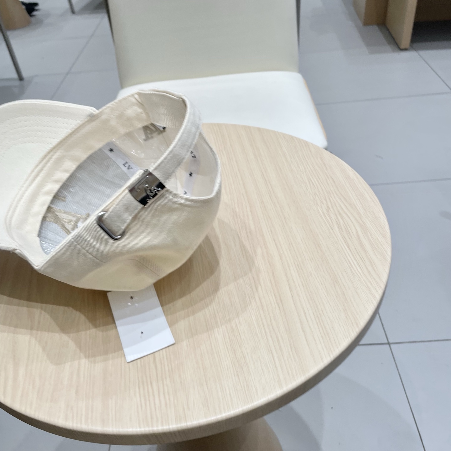 🧢路易威登lv棒球帽 LouisVuitton😍新款重工打造♥️高端大气，百搭款🤗男女通用！