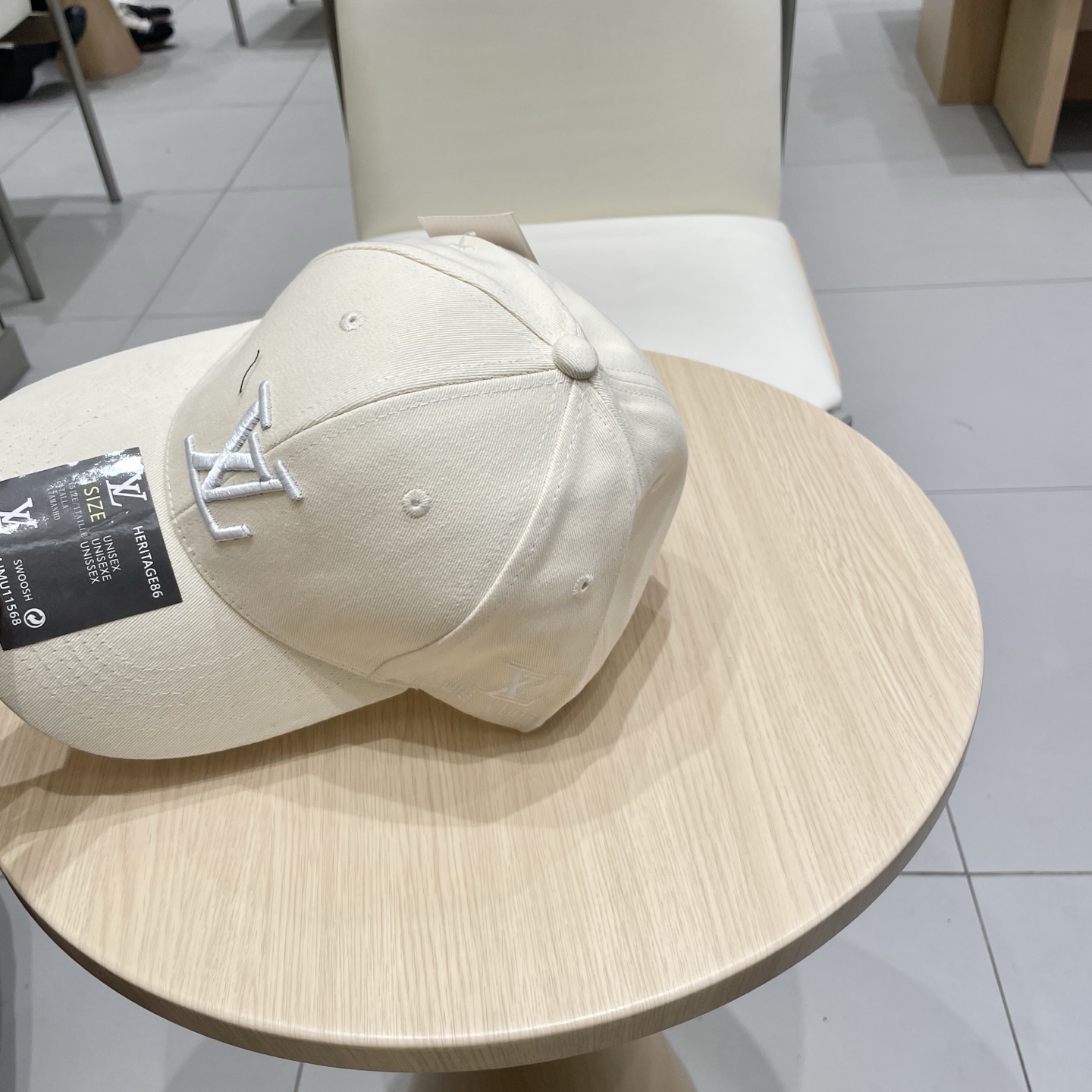 🧢路易威登lv棒球帽 LouisVuitton😍新款重工打造♥️高端大气，百搭款🤗男女通用！
