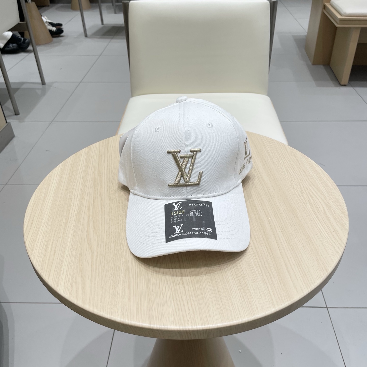 🧢路易威登lv棒球帽 LouisVuitton😍新款重工打造♥️高端大气，百搭款🤗男女通用！
