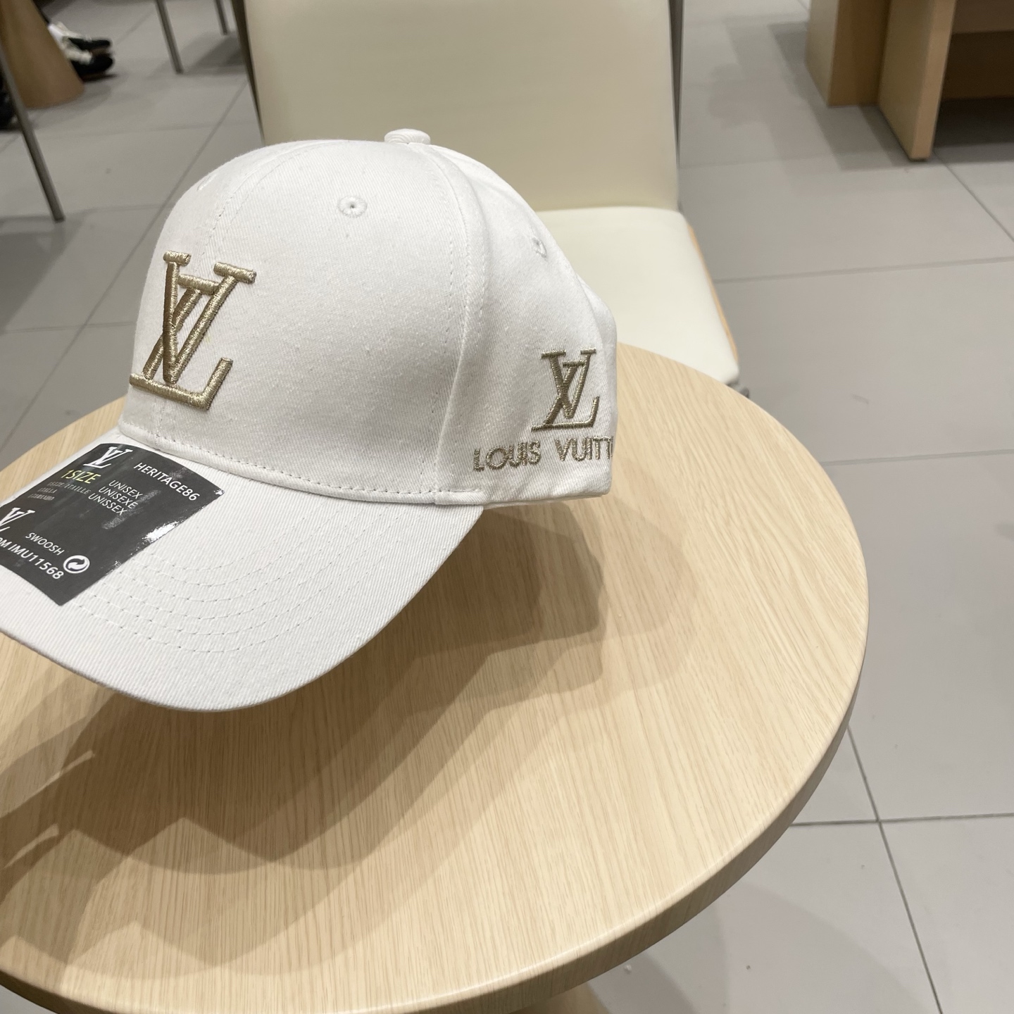 🧢路易威登lv棒球帽 LouisVuitton😍新款重工打造♥️高端大气，百搭款🤗男女通用！