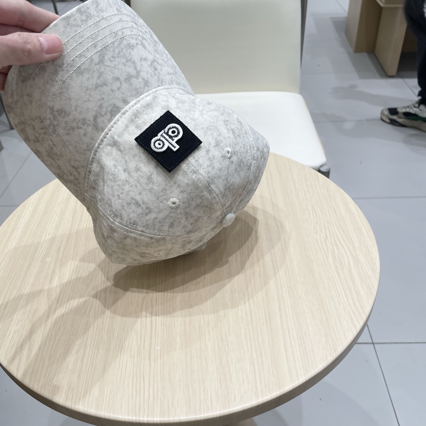  alo 新款定制棒球帽
🧢 设计感满满
日常穿搭 甜酷十足‼️
洋气 高级 不挑人‼️