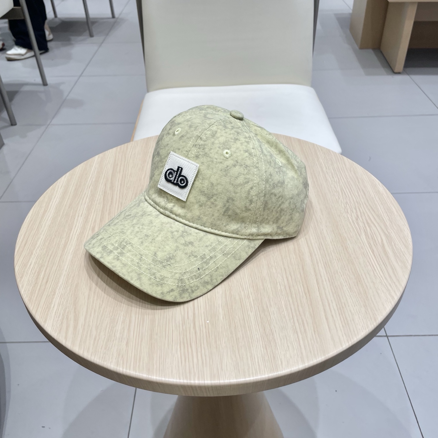  alo 新款定制棒球帽
🧢 设计感满满
日常穿搭 甜酷十足‼️
洋气 高级 不挑人‼️