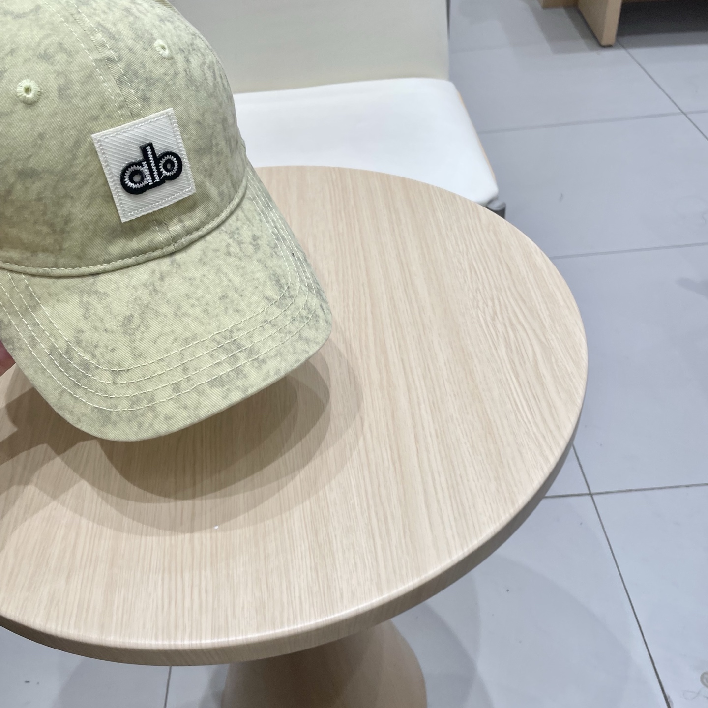  alo 新款定制棒球帽
🧢 设计感满满
日常穿搭 甜酷十足‼️
洋气 高级 不挑人‼️