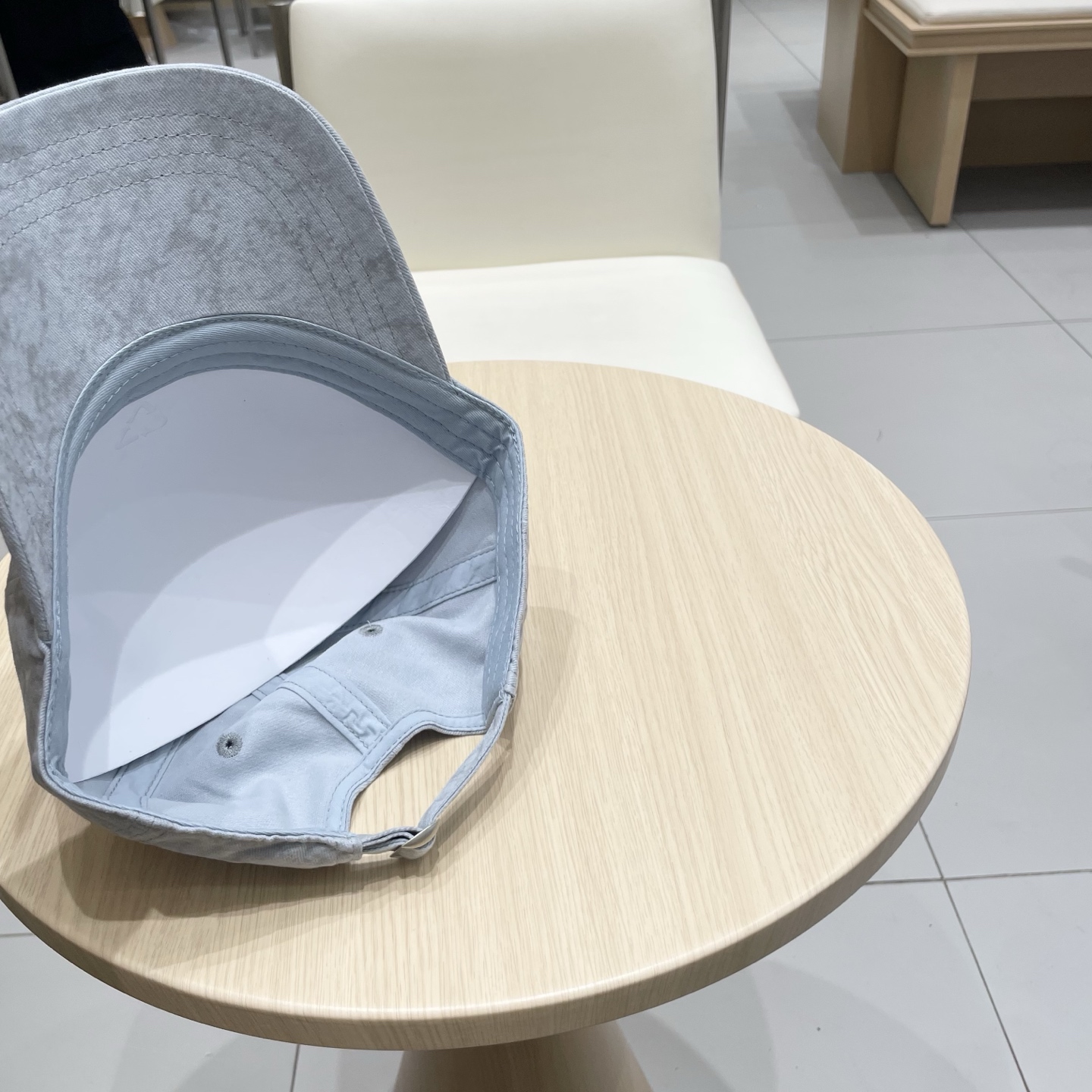  alo 新款定制棒球帽
🧢 设计感满满
日常穿搭 甜酷十足‼️
洋气 高级 不挑人‼️