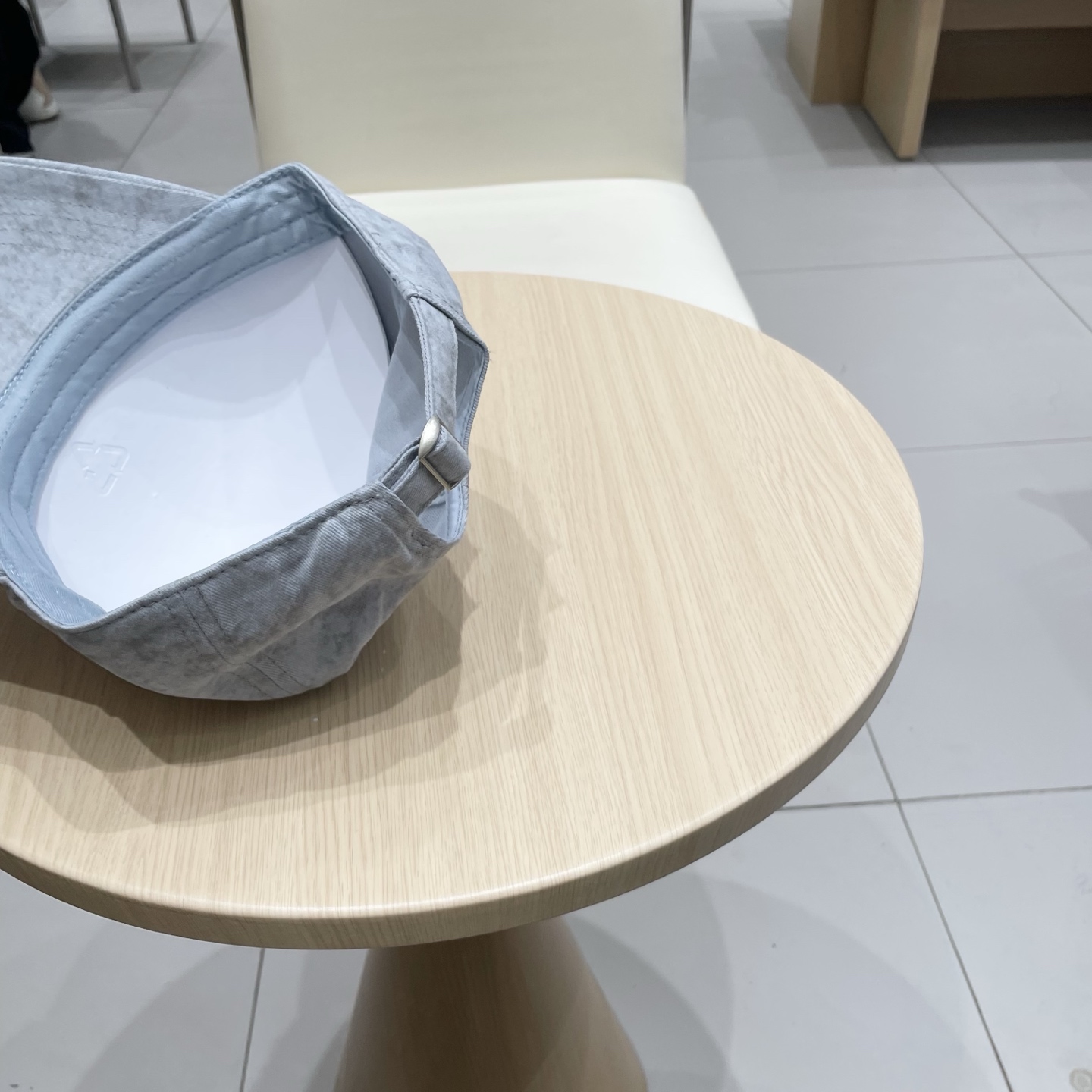  alo 新款定制棒球帽
🧢 设计感满满
日常穿搭 甜酷十足‼️
洋气 高级 不挑人‼️