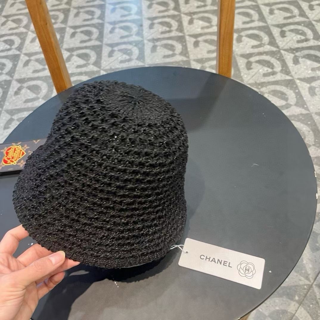    Chanel夏季镂空渔夫帽女透气帽子薄款防紫外线遮阳帽时尚盆帽水桶太阳帽 