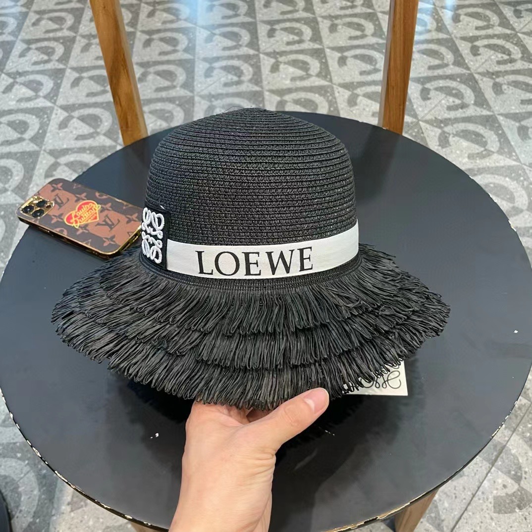【LOEWE罗意威】2024新款圆顶草帽，出街必备超好搭配，赶紧入手！