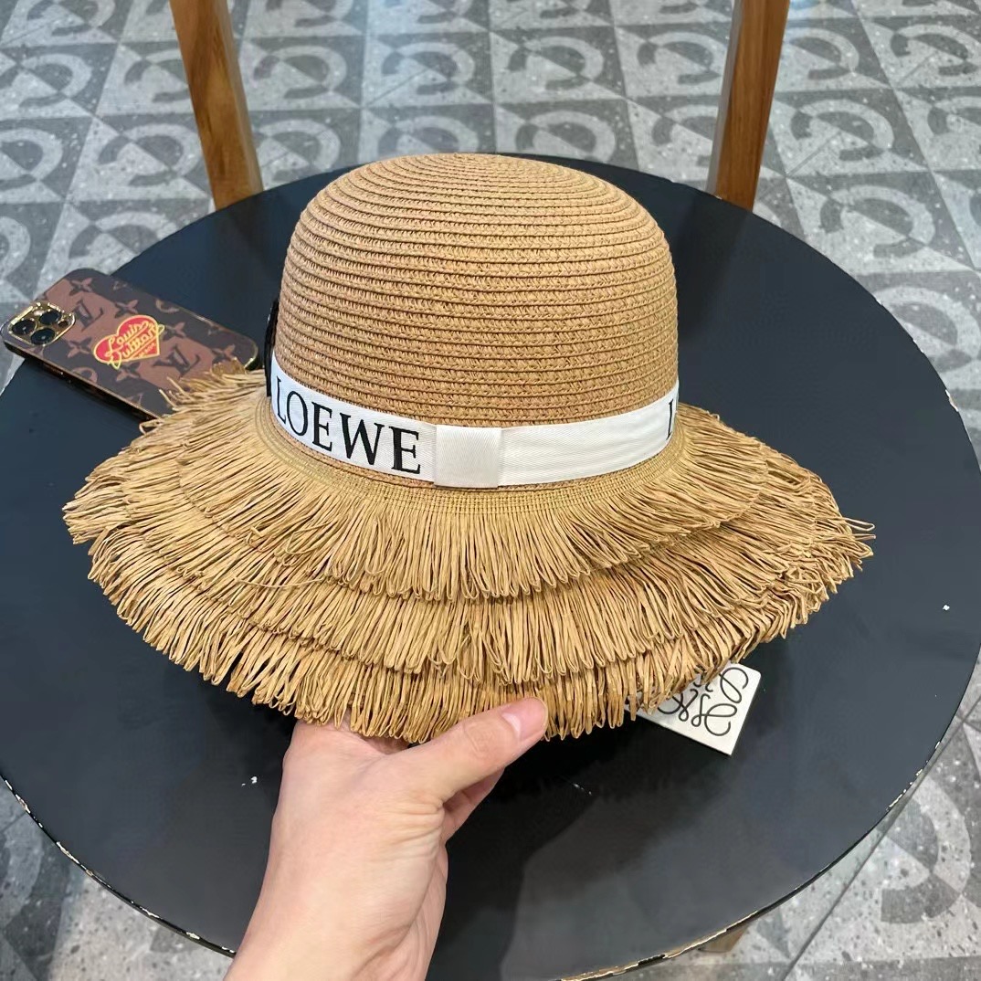 【LOEWE罗意威】2024新款圆顶草帽，出街必备超好搭配，赶紧入手！