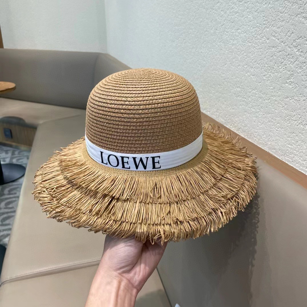 【LOEWE罗意威】2024新款圆顶草帽，出街必备超好搭配，赶紧入手！