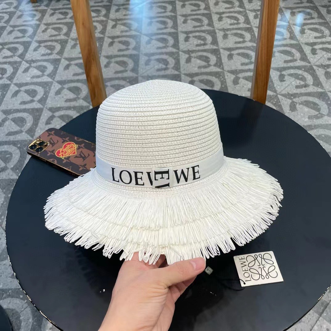 【LOEWE罗意威】2024新款圆顶草帽，出街必备超好搭配，赶紧入手！