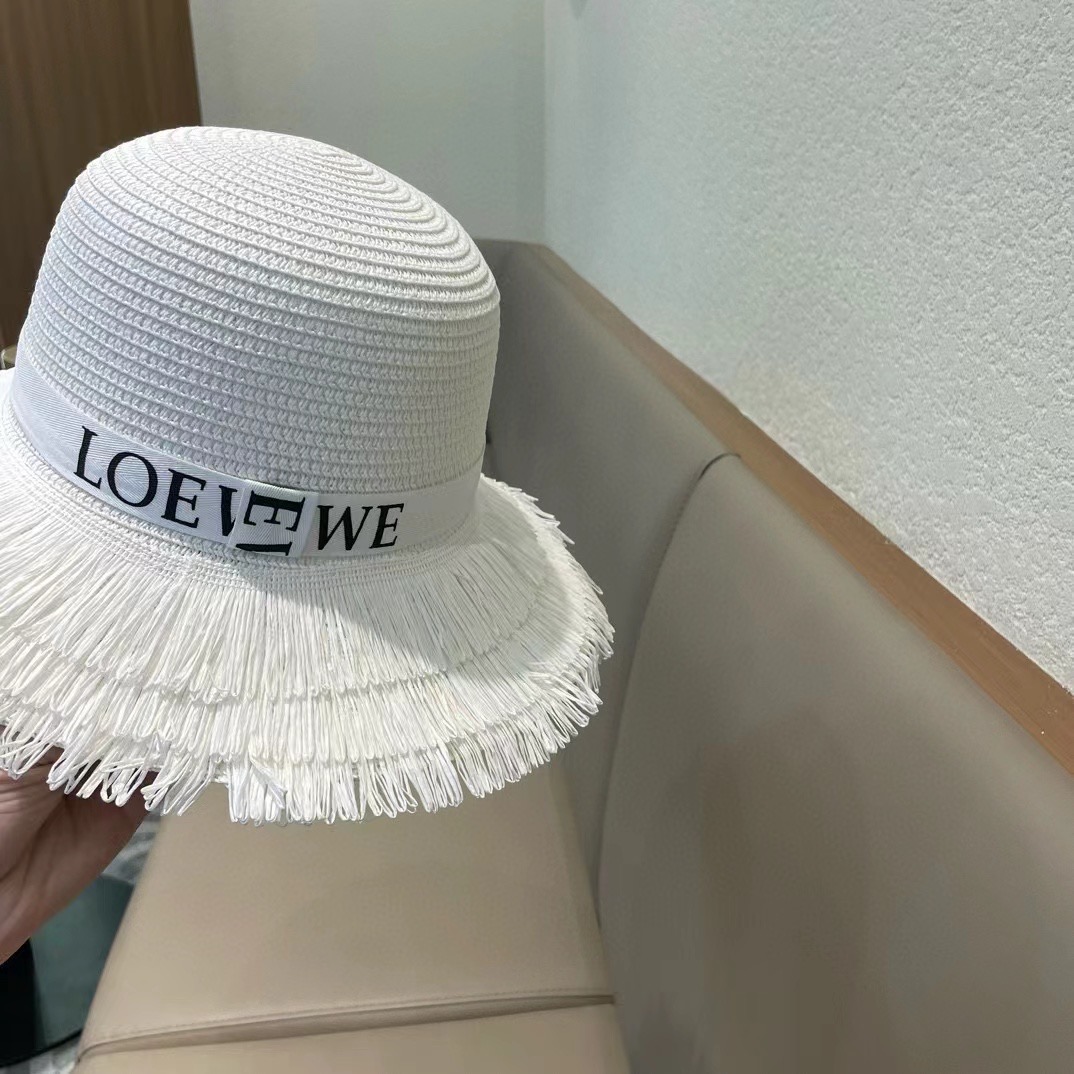 【LOEWE罗意威】2024新款圆顶草帽，出街必备超好搭配，赶紧入手！