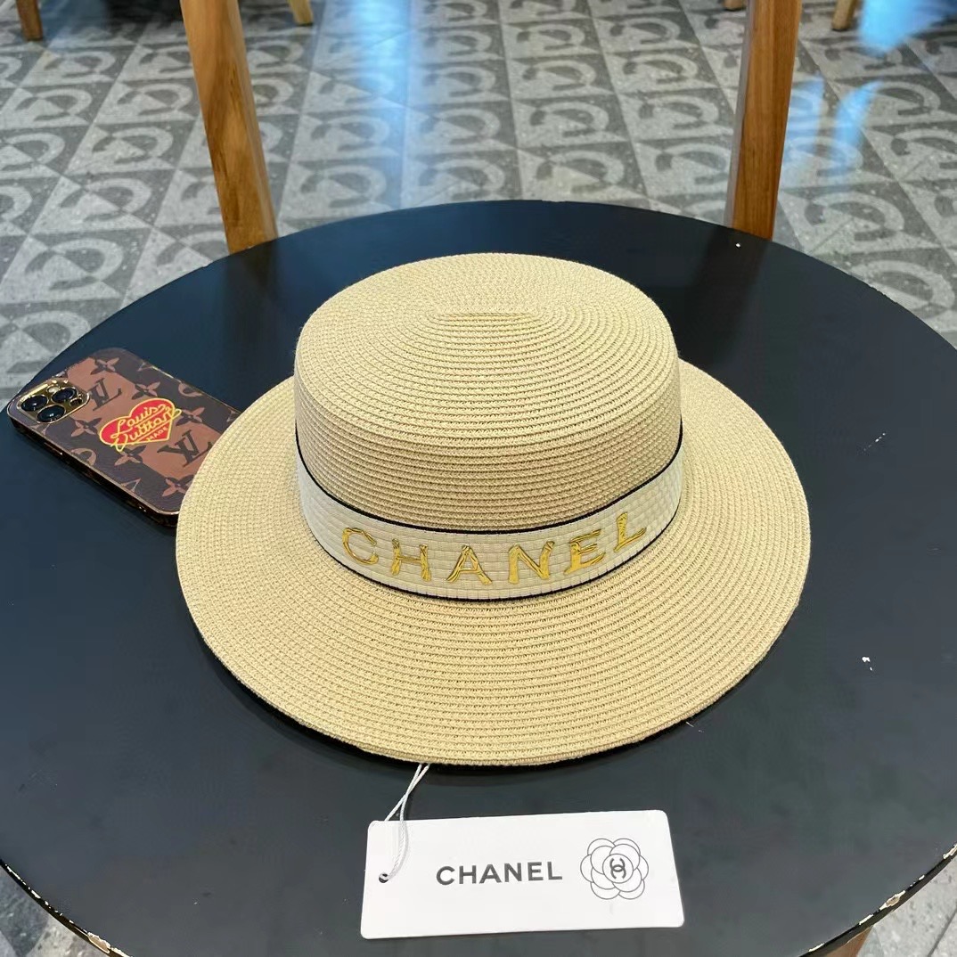  【CHANEL香奈儿】2024的新款平顶草帽，沙滩风，简约大方，百搭单品～出街首选，