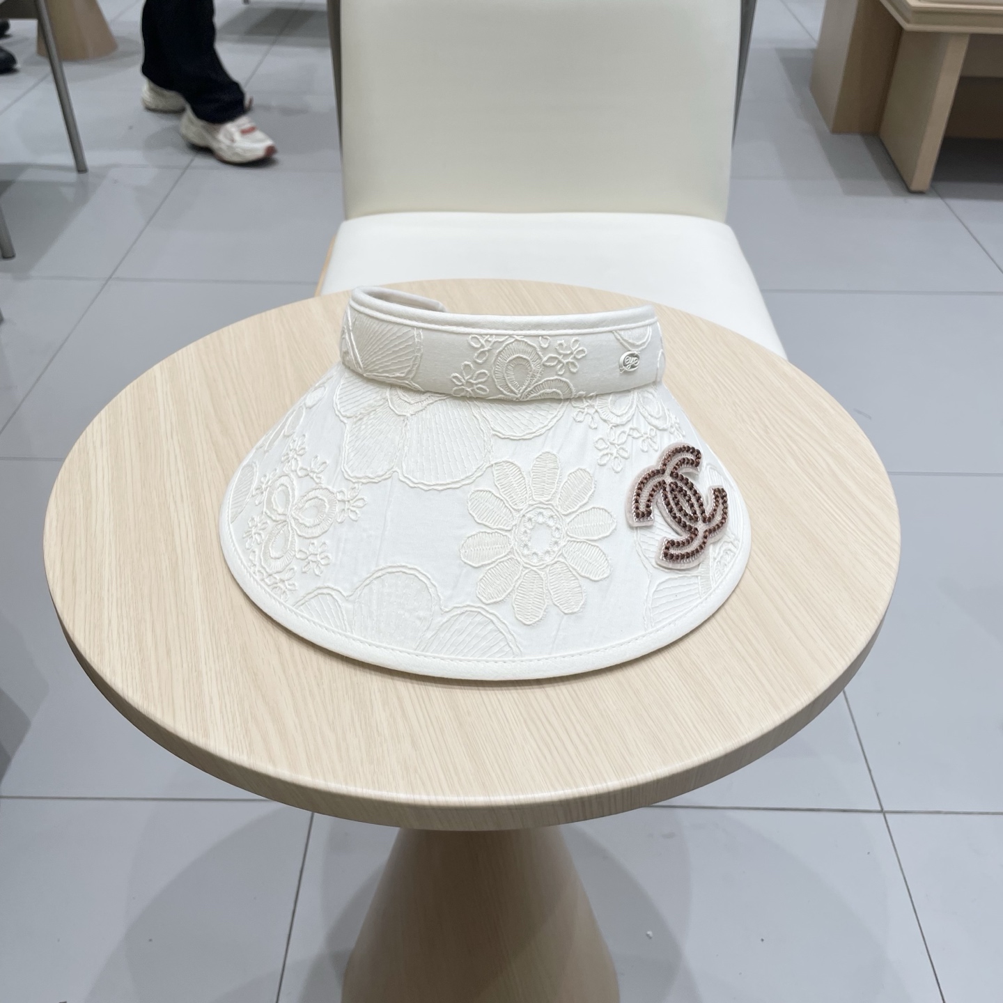  Chanel新款花朵刺绣空顶帽女春夏出游遮阳防晒帽显脸小百搭休闲太阳盆帽