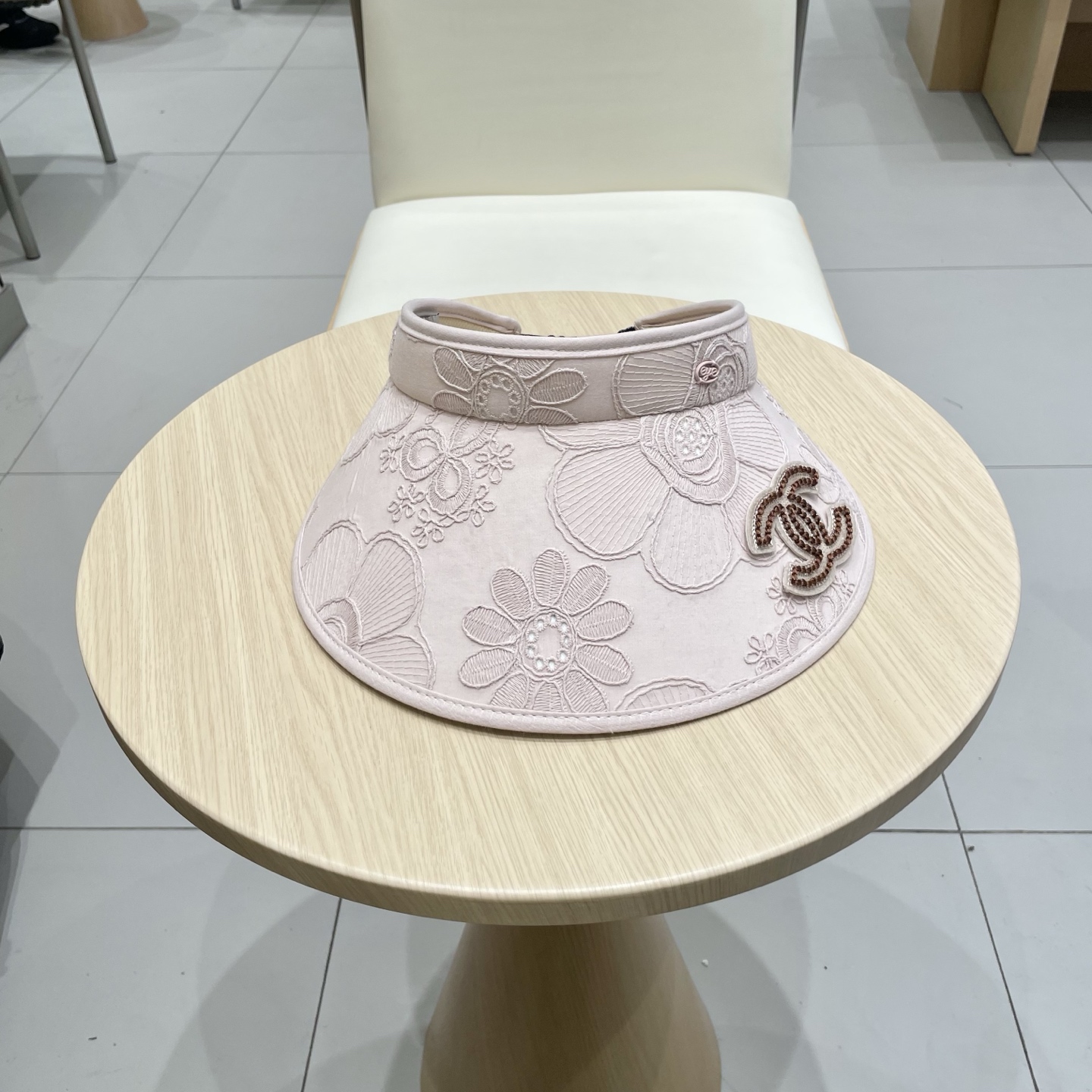  Chanel新款花朵刺绣空顶帽女春夏出游遮阳防晒帽显脸小百搭休闲太阳盆帽