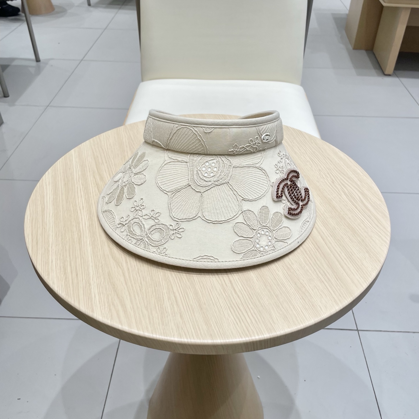  Chanel新款花朵刺绣空顶帽女春夏出游遮阳防晒帽显脸小百搭休闲太阳盆帽