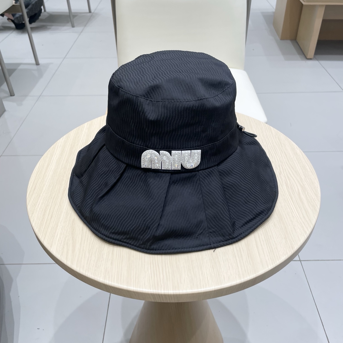   缪缪miumiu2025新款大帽檐防晒渔夫帽女夏季遮阳帽遮脸太阳帽户外出游显脸小