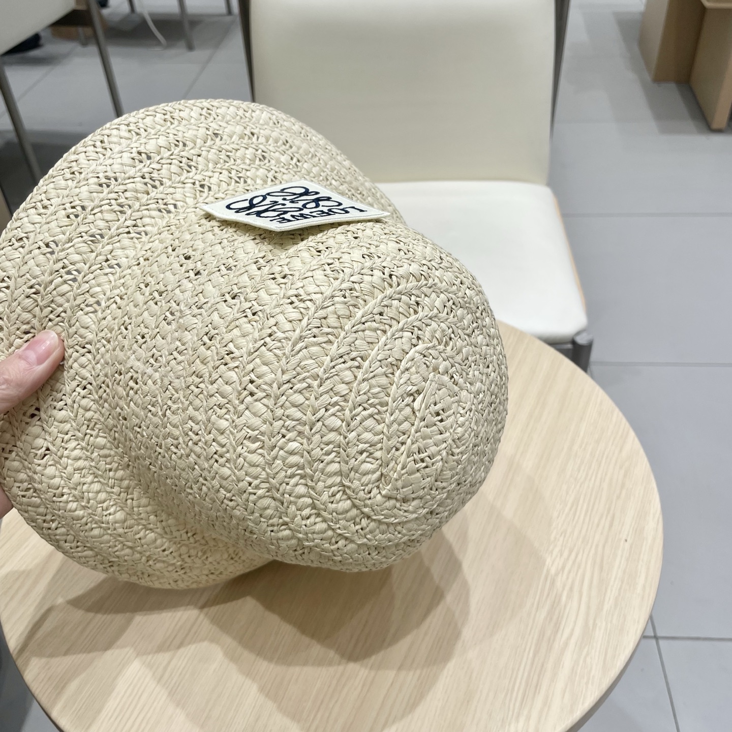  LOEWE罗意威新款草帽，纯手钩草帽，可折叠，出游必备单品，头围57cm