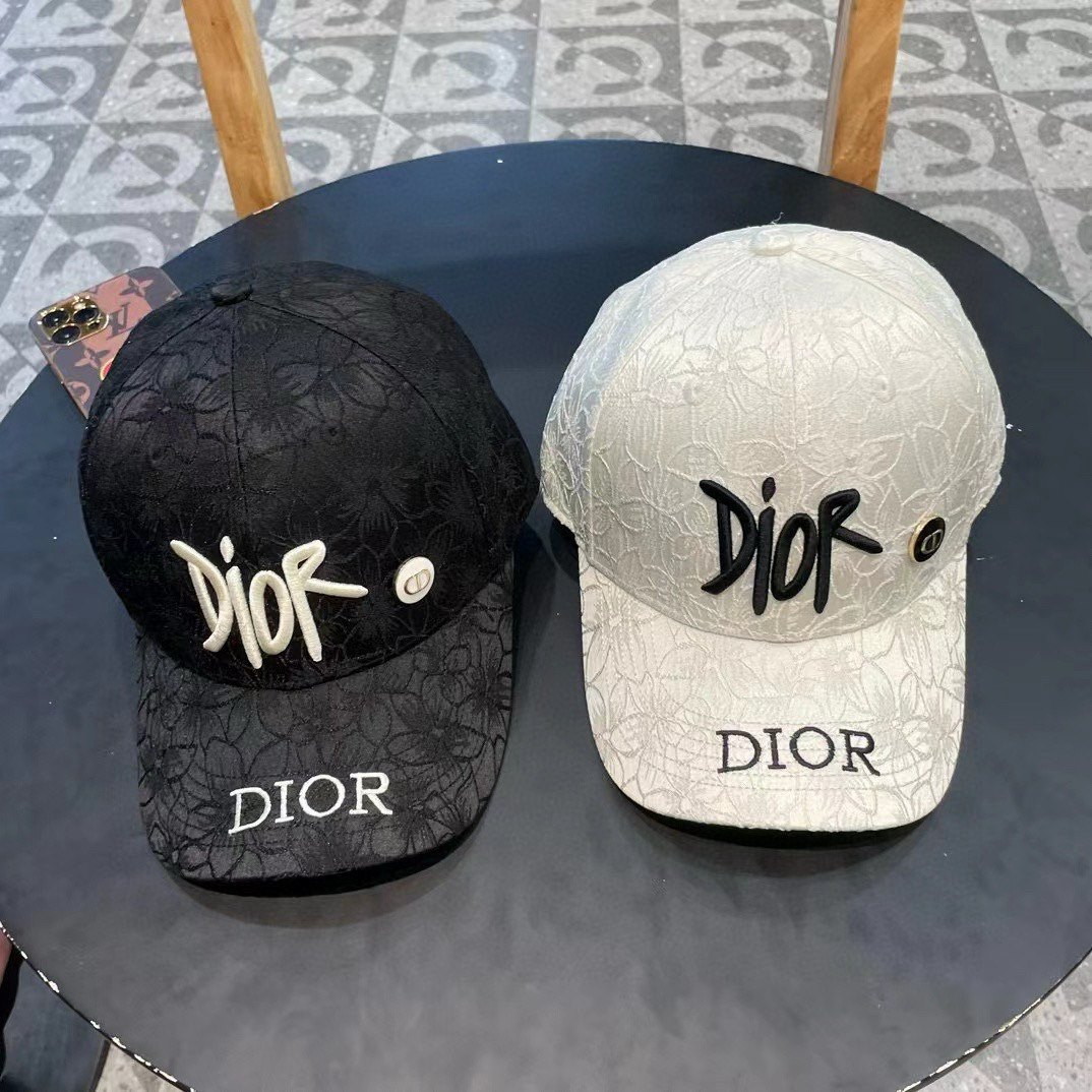   【DIOR迪奥】新款走量简约棒球帽🧢，新款出货，大牌款超好搭配，赶紧入手！