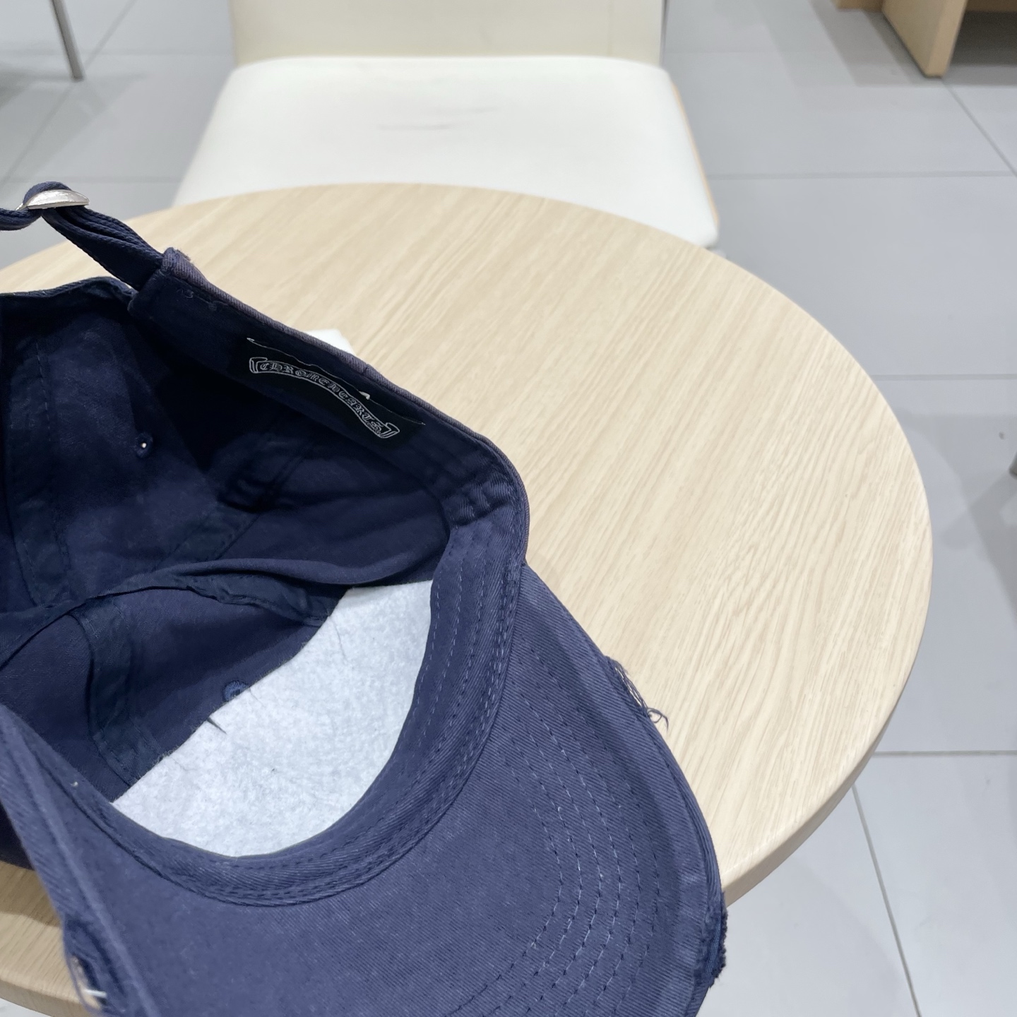  克罗心 🆕🆕新款棒球帽，个性时尚经典十字架标志，休闲带点酷酷的感觉，中性款
男女同款！超好搭！
头围5