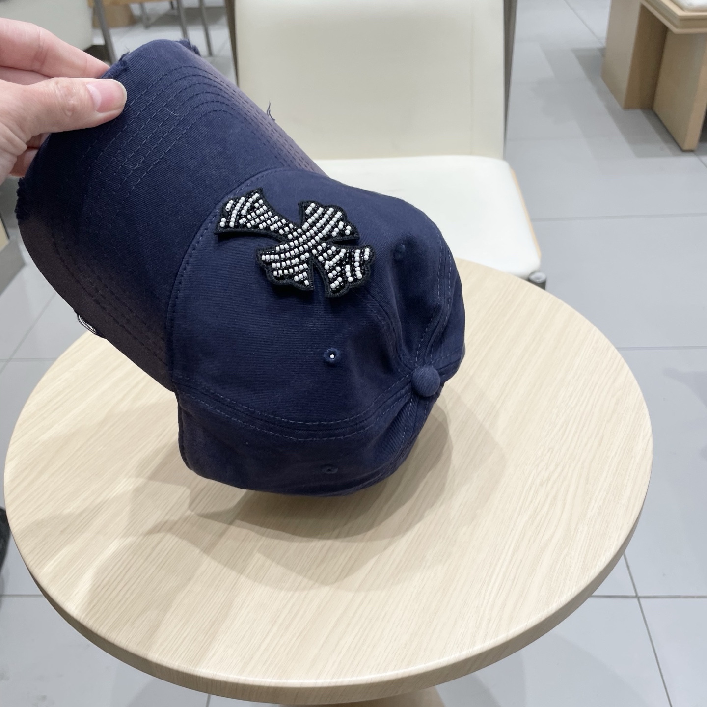  克罗心 🆕🆕新款棒球帽，个性时尚经典十字架标志，休闲带点酷酷的感觉，中性款
男女同款！超好搭！
头围5