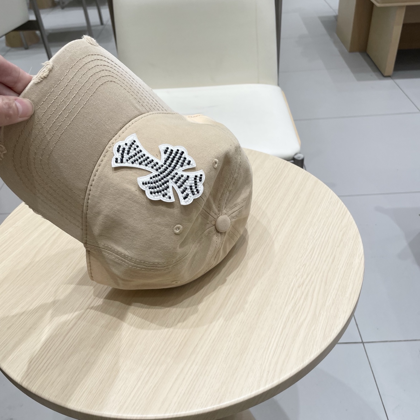  克罗心 🆕🆕新款棒球帽，个性时尚经典十字架标志，休闲带点酷酷的感觉，中性款
男女同款！超好搭！
头围5