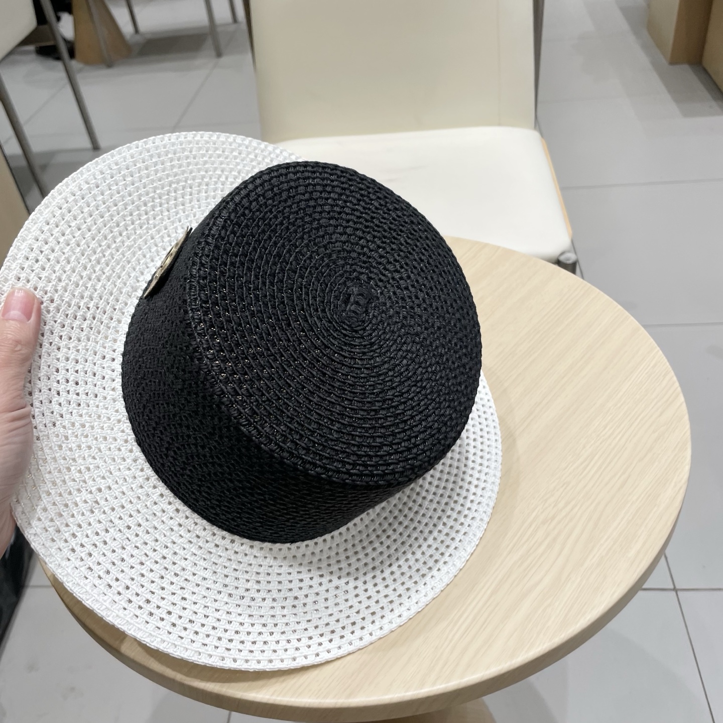   Gucci古奇2025新款镂空拼色草帽，防晒遮阳帽，旅游出街必备