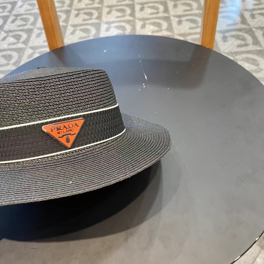  【PRADA普拉达】新款草帽，出街必备超好搭配，赶紧入手！