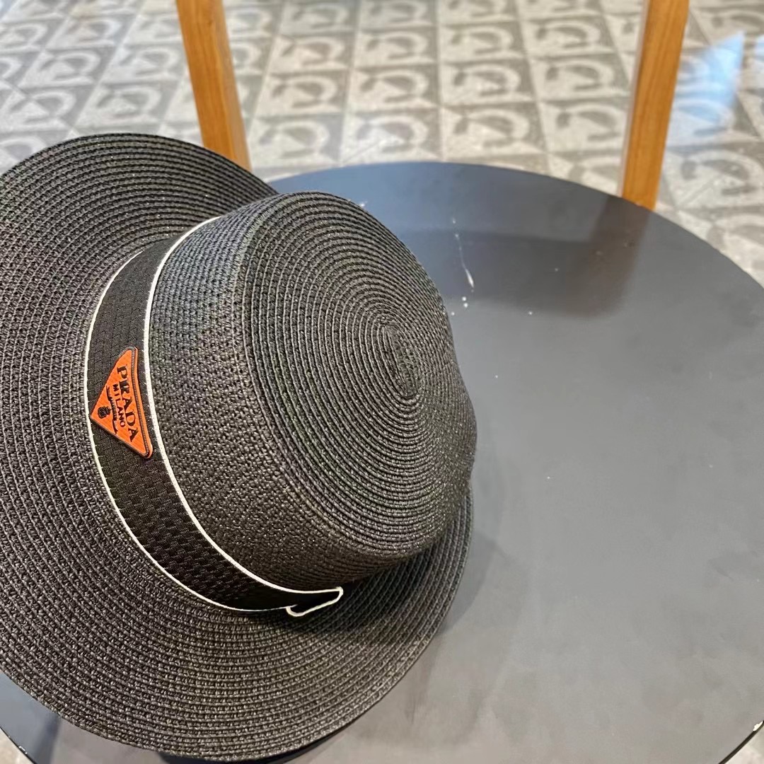  【PRADA普拉达】新款草帽，出街必备超好搭配，赶紧入手！